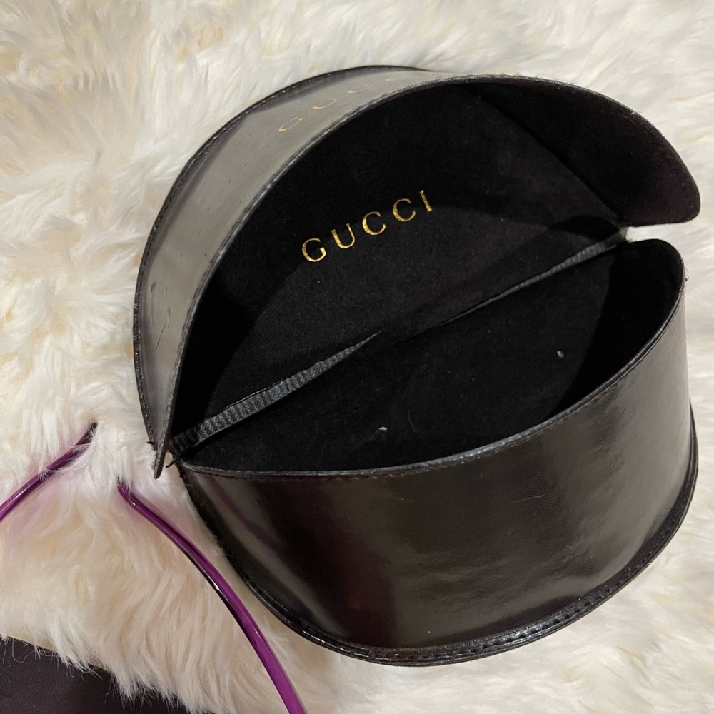 Gucci Women’s Purple Oversized Sunglasses - Picture 7 of 8